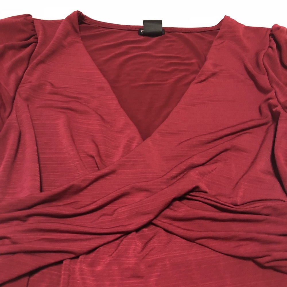 Beautiful Red Top - Picture 3 of 4